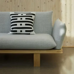 Less Sofa 255