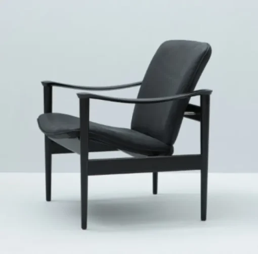 711 Lounge chair
