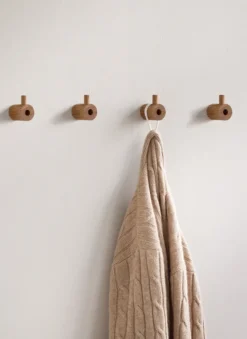 Wooden -Knagg